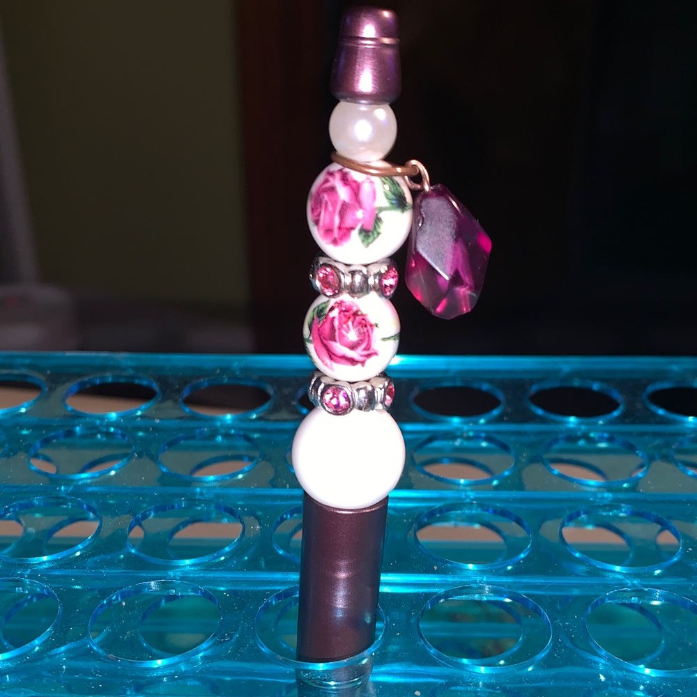 Floral Beaded Pen with Pink Accents